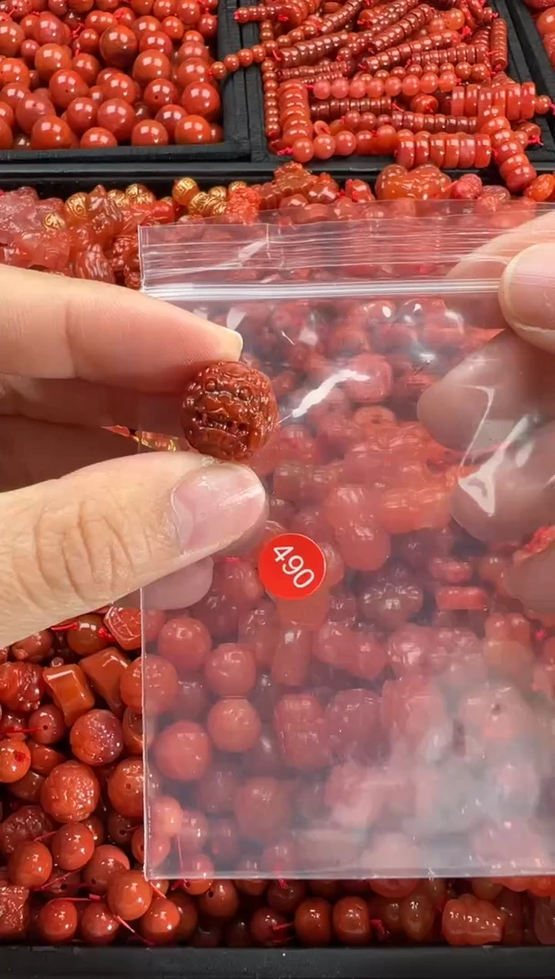 【闪购商品】南红玛瑙颈饰未镶嵌1