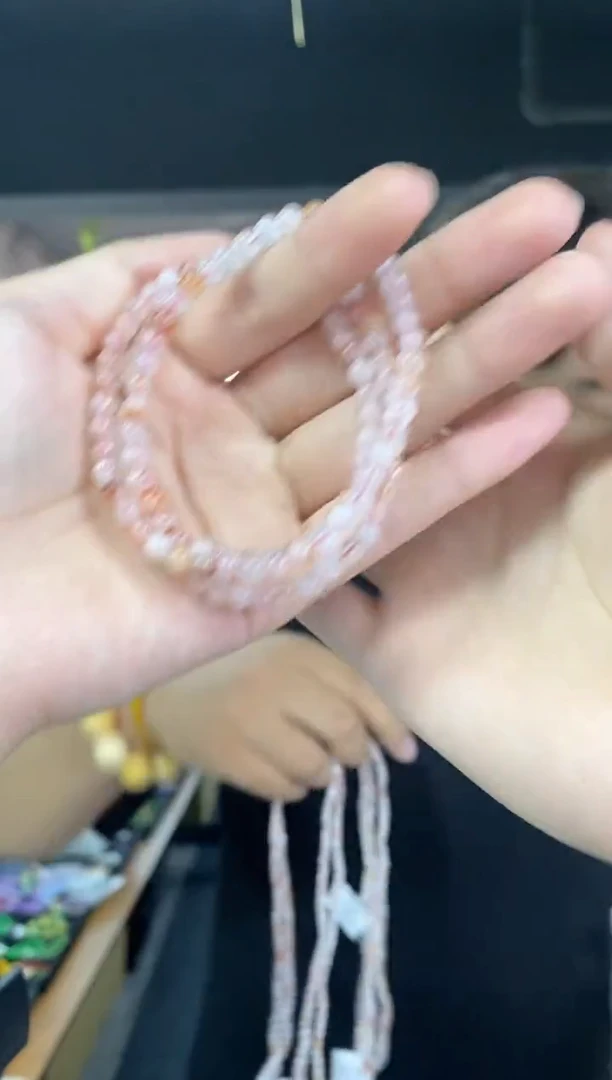 未镶嵌颈饰水晶多样性发其一颜色微差
