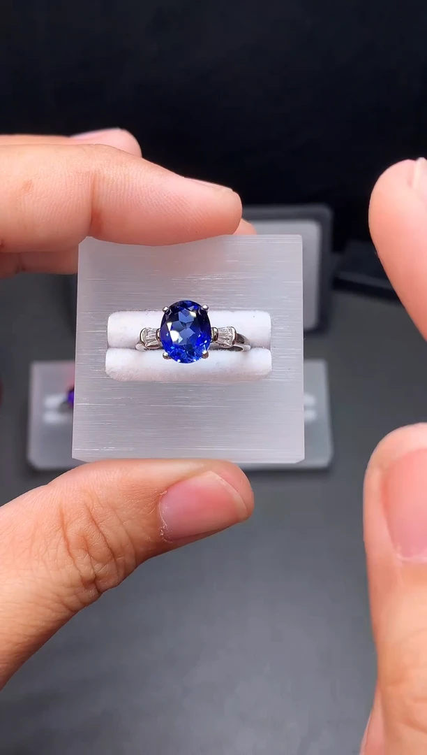 戒指蓝宝石银S925镶嵌111