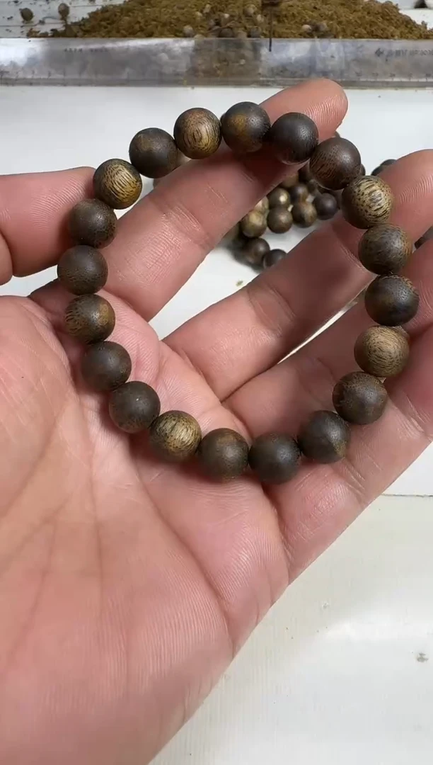 手串沉香乌身1.0规格单圈10克