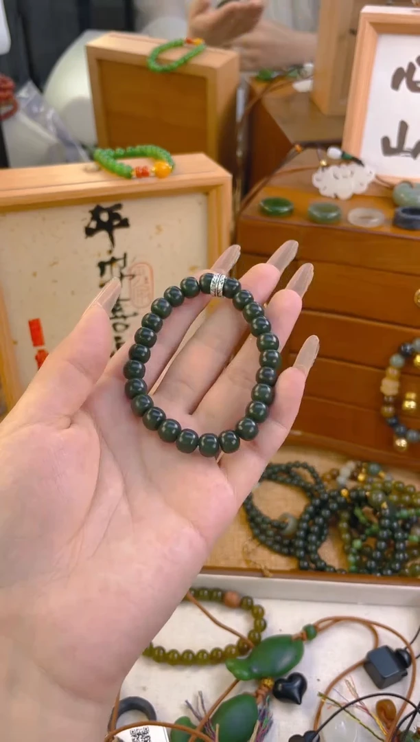 手链未镶嵌和田玉沙枣青