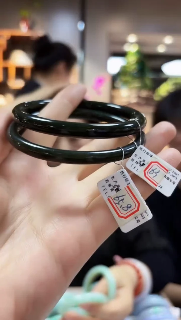 【闪购商品】和田玉手镯未镶嵌63/65.8