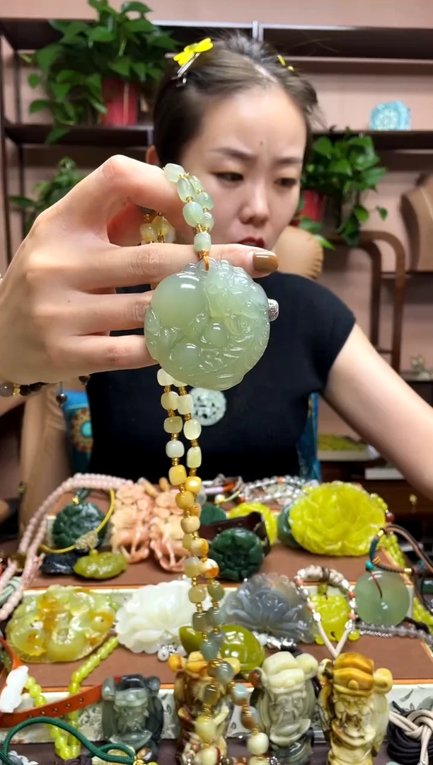 未镶嵌岫玉吊坠·2