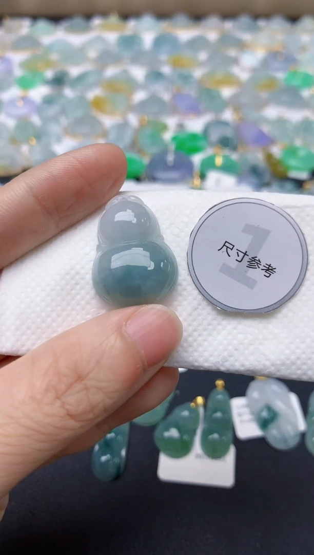 翡翠未镶嵌颈饰天然缅甸A货翡翠
