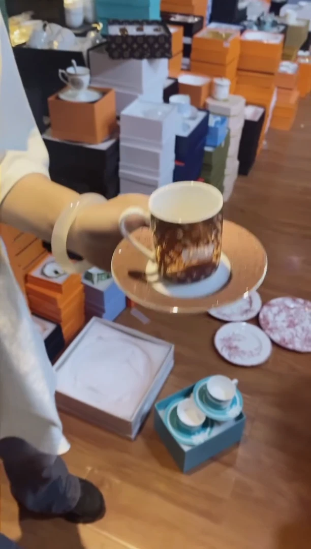 【闪购商品】杯鸿辉家品牌瓷器，京东包邮！