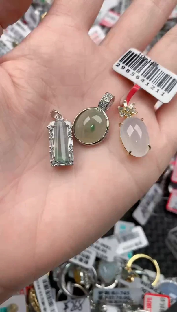 银S925镶嵌戒指翡翠777    10