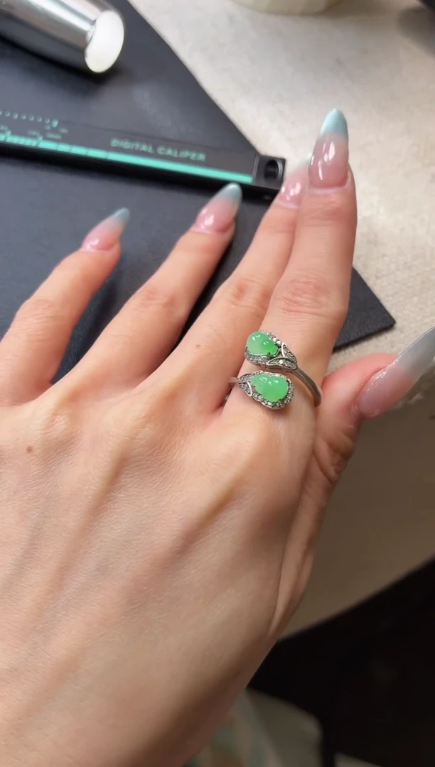 银S925镶嵌戒指翡翠戒指
