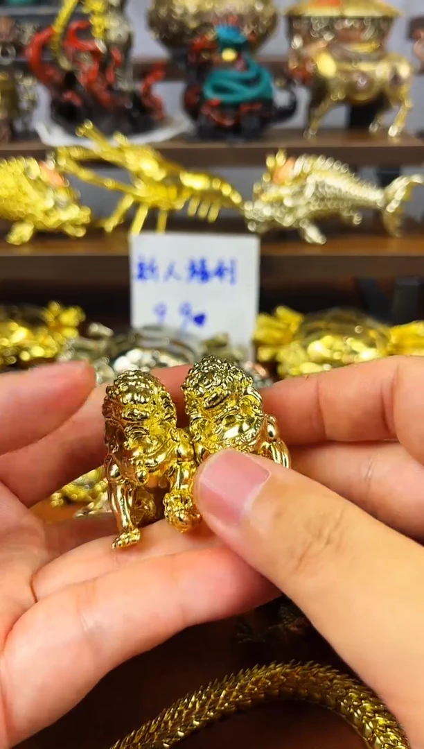 一对狮子黄铜摆件实心
