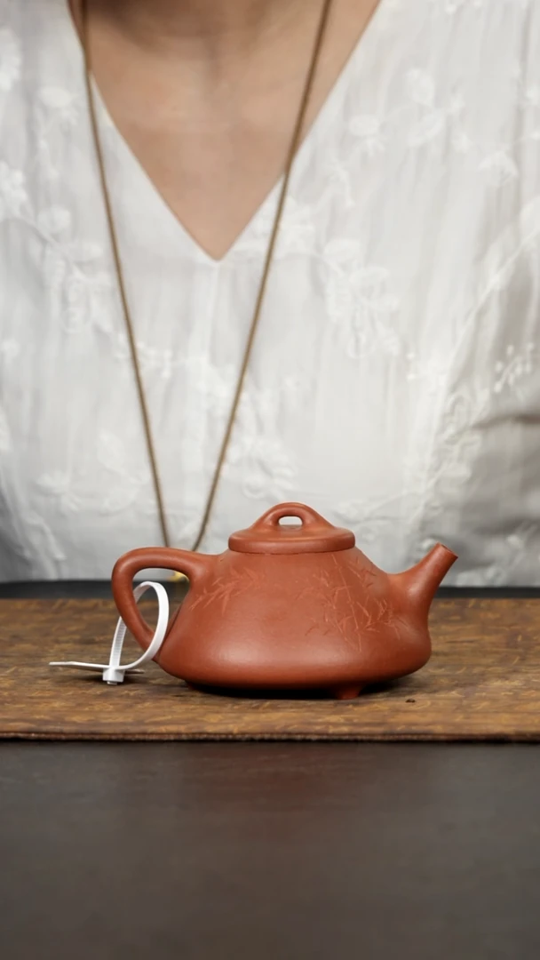 茶壶紫砂三***沈红降坡刻绘子冶180cc