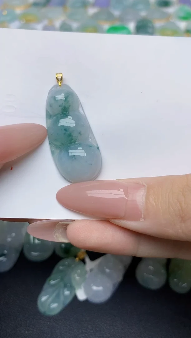 翡翠18K金镶嵌颈饰天然翡翠A货