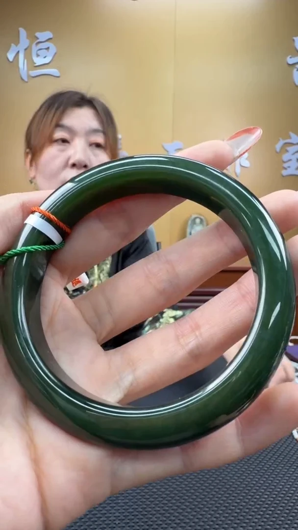 颈饰未镶嵌和田玉手镯61