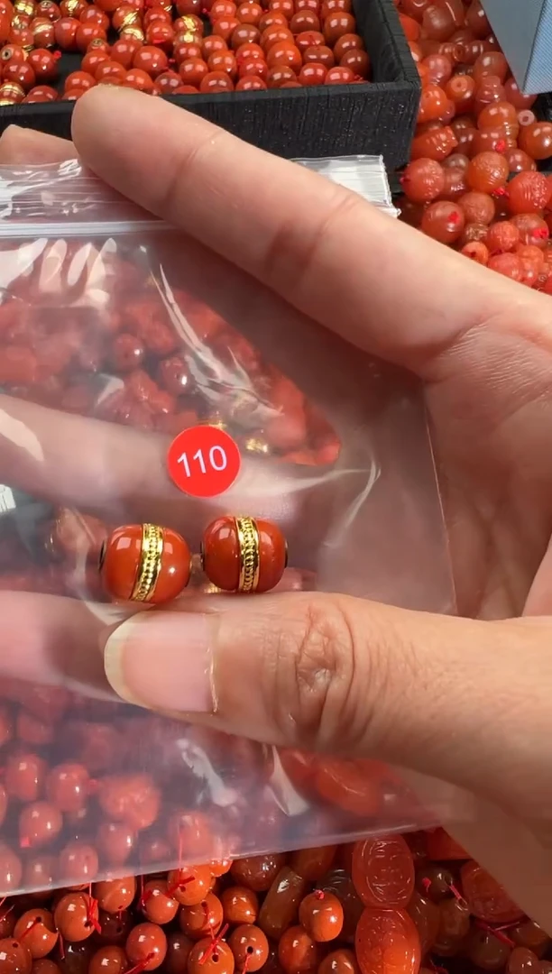 【闪购商品】南红玛瑙颈饰未镶嵌1