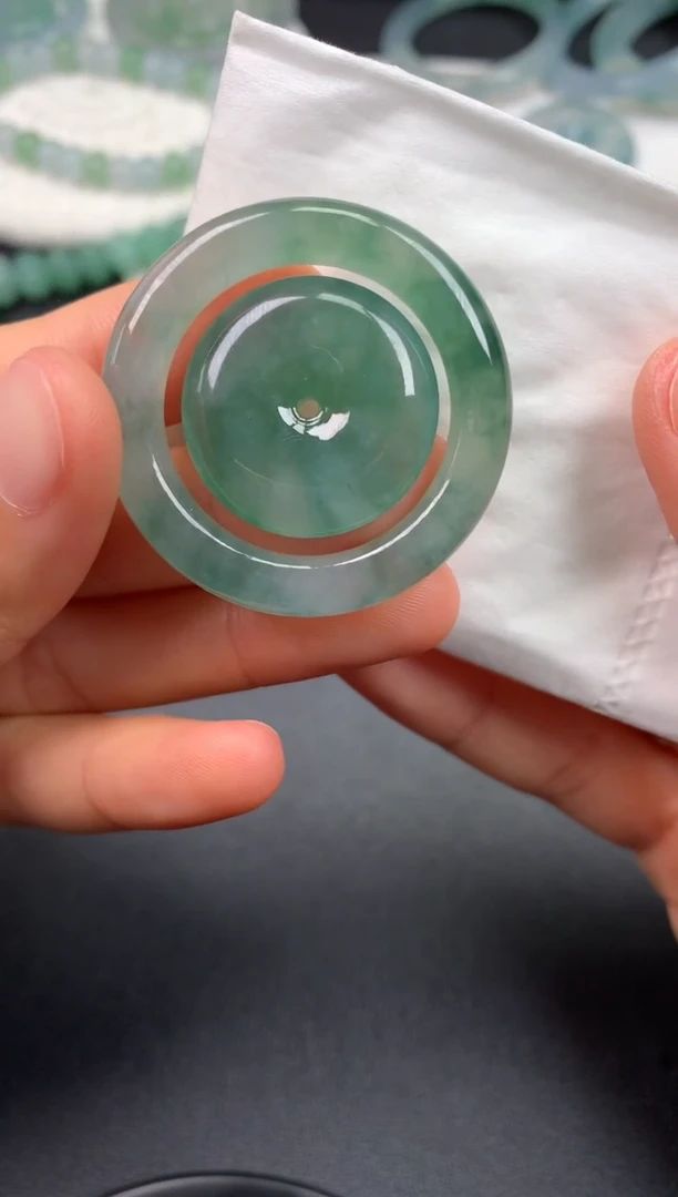 未镶嵌定制翡翠（扣23.4*5.6外37*5.8）