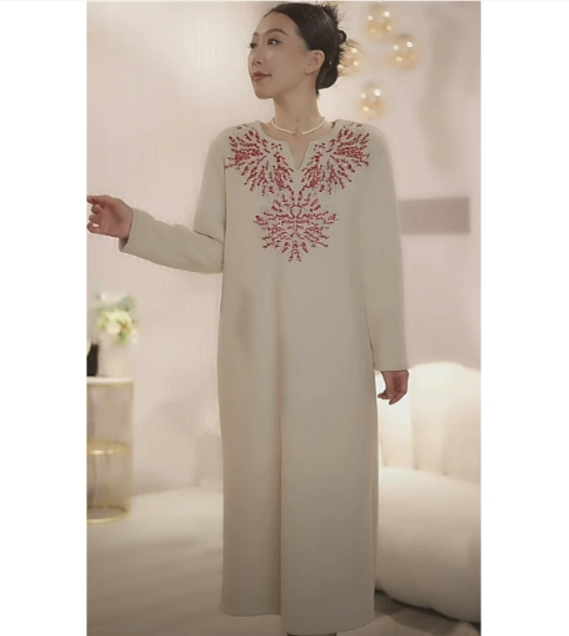 2025年新款钉珠提花时尚气质新中式连衣裙 GD8008