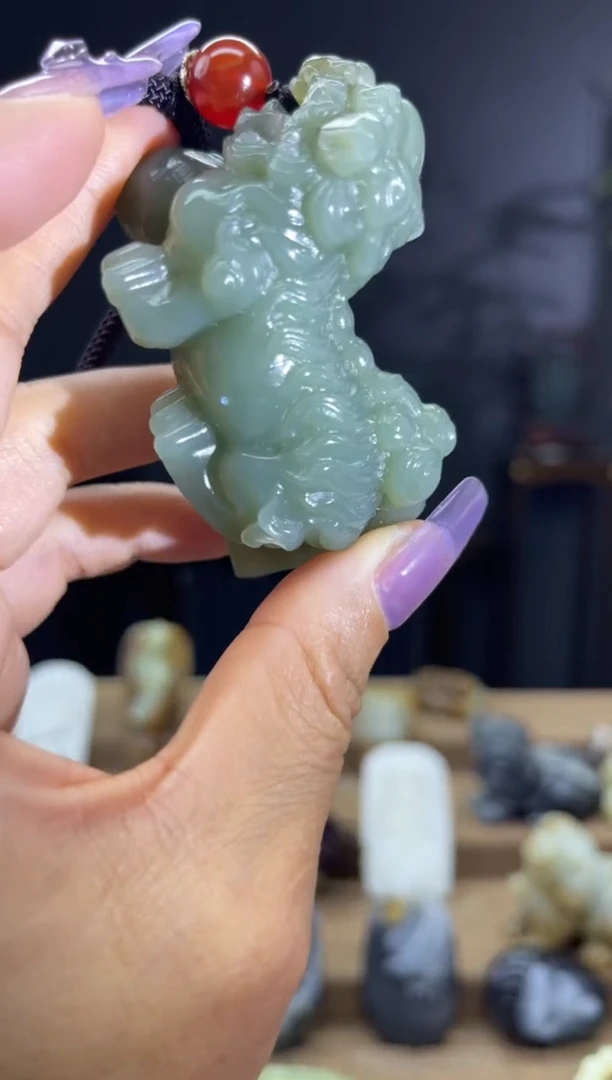 颈饰未镶嵌和田玉1