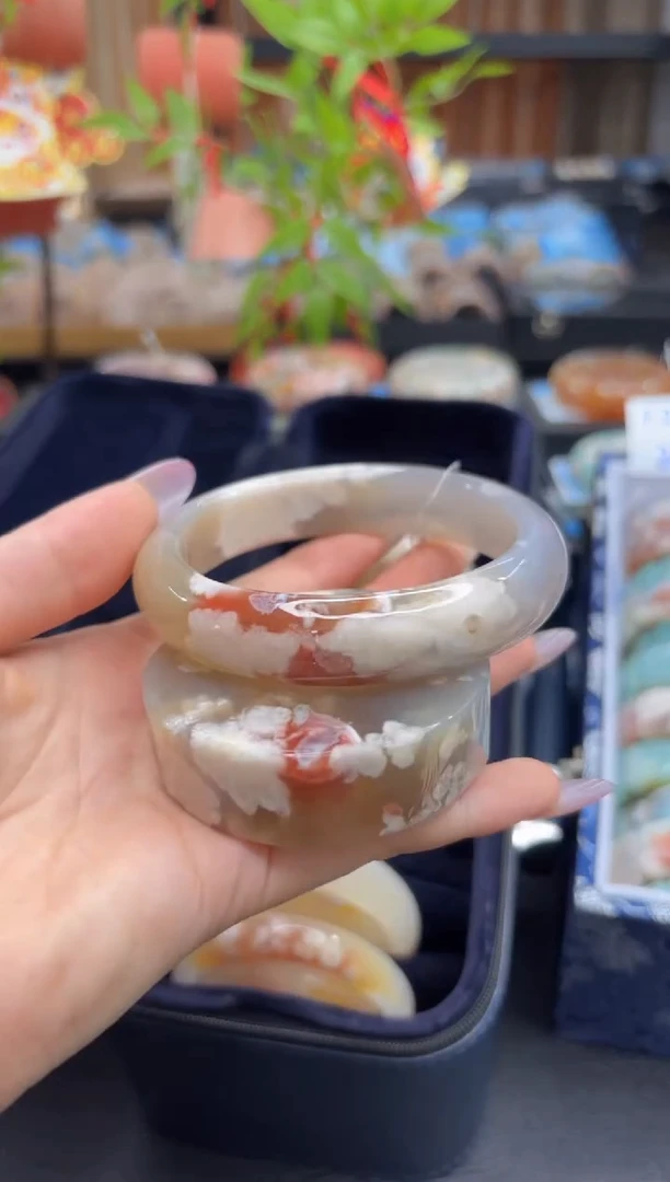 未镶嵌手镯石英质玉A443(61圈赠送镯心)