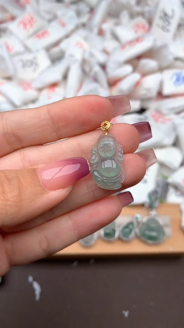 【闪购商品】翡翠挂件18K金镶嵌一