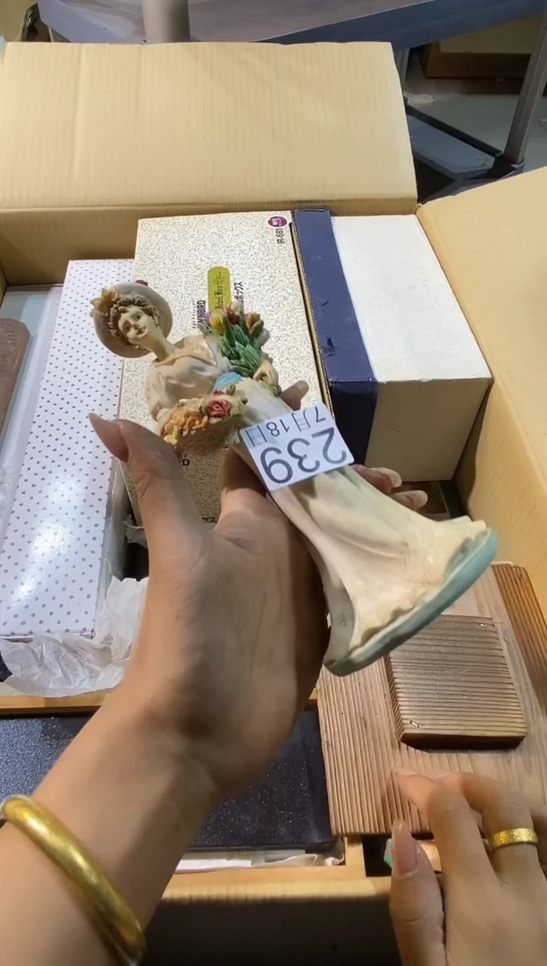 瓷片J****辣111111111111111