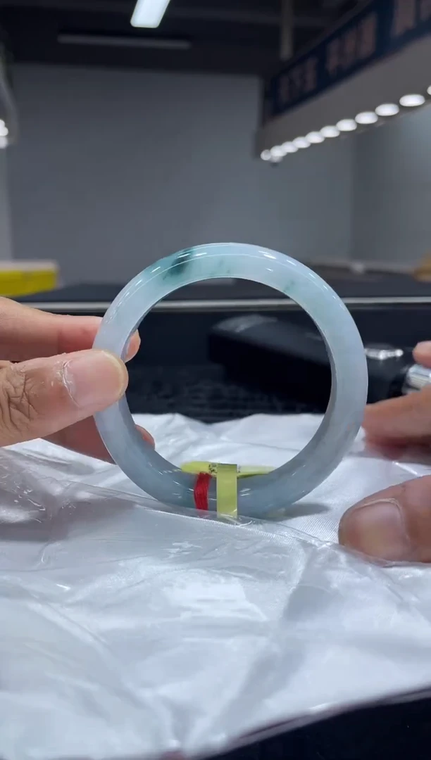 未镶嵌手镯翡翠3