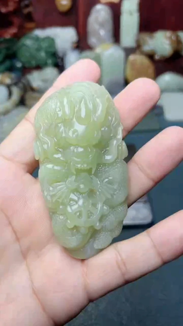 未镶嵌和田玉把件-