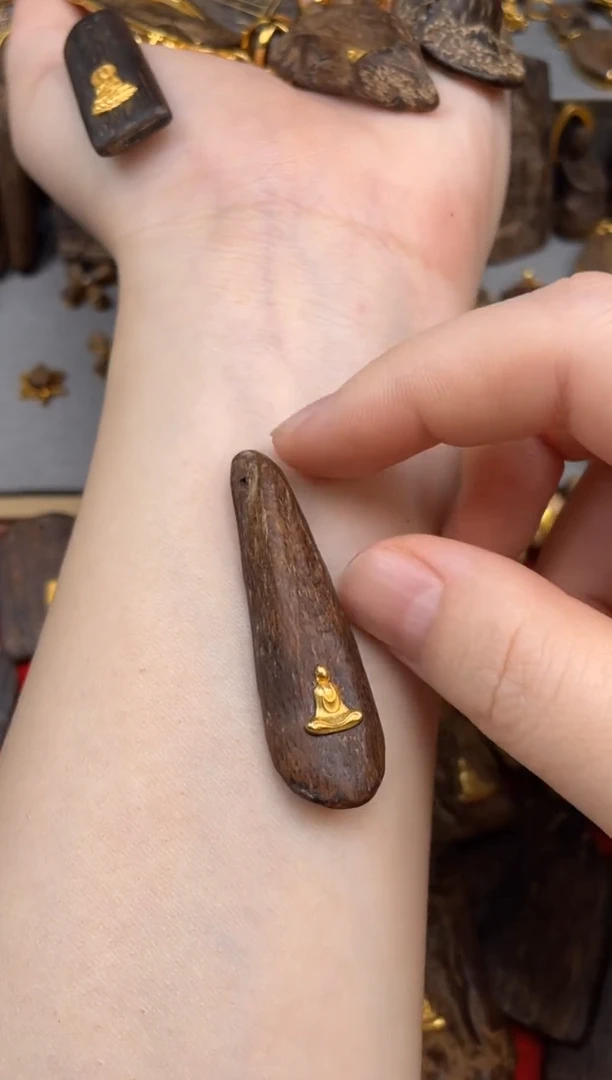 沉香吊坠沉香吊坠9