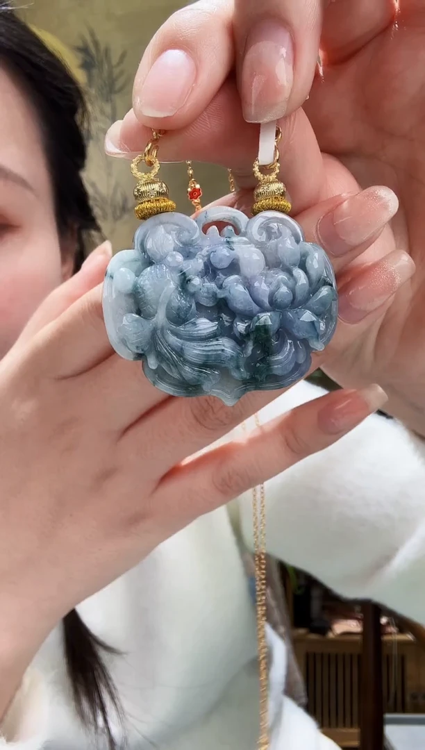 颈饰未镶嵌翡翠吊坠