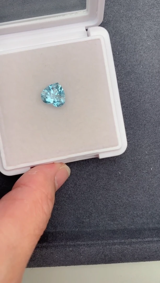 【闪购商品】海蓝宝石裸石未镶嵌2.6ct海蓝宝