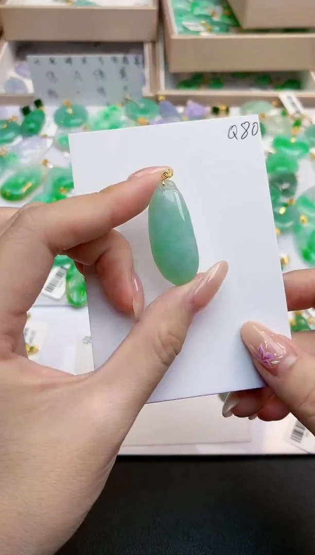 颈饰18K金镶嵌翡翠天然缅甸A货翡翠