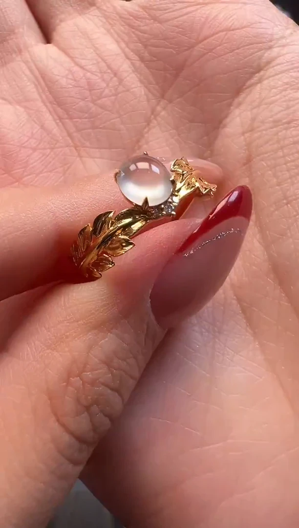 18K金镶嵌戒指翡翠 缅甸珠宝严选