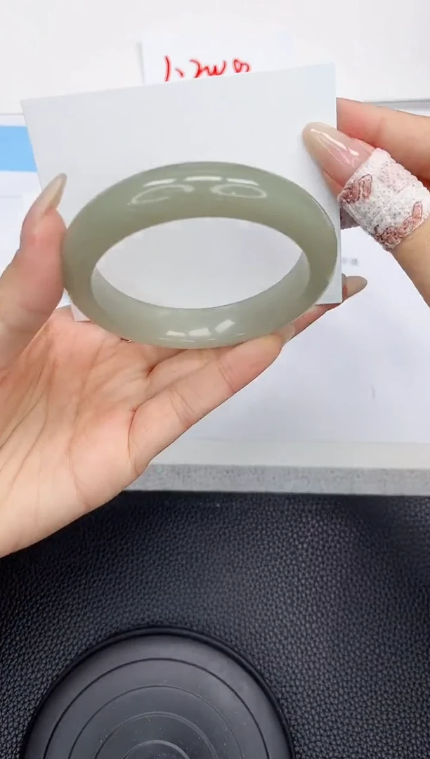 石英质玉手镯未镶嵌76-58.5