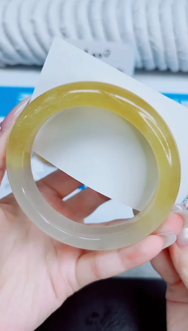 未镶嵌手镯石英质玉66/60.9