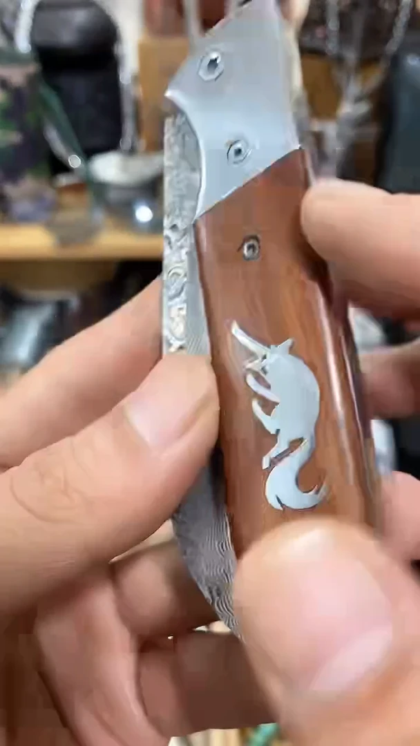 瓷片闪购商品  如图所示