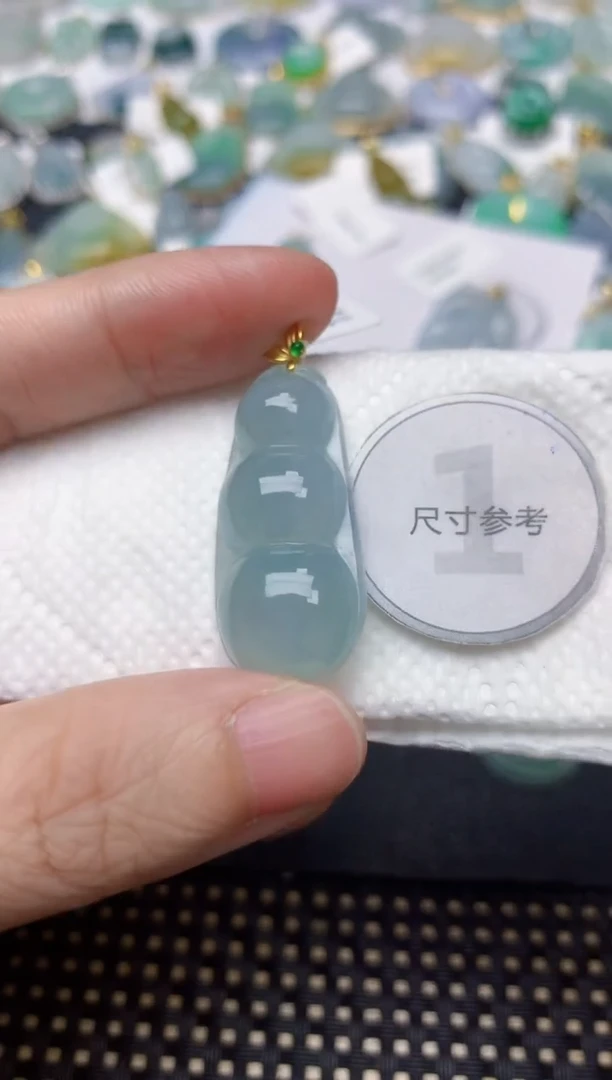颈饰18K金镶嵌翡翠天然缅甸A货翡翠