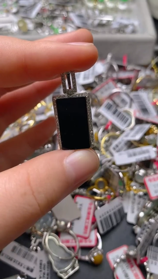 银S925镶嵌戒指翡翠百内无证书