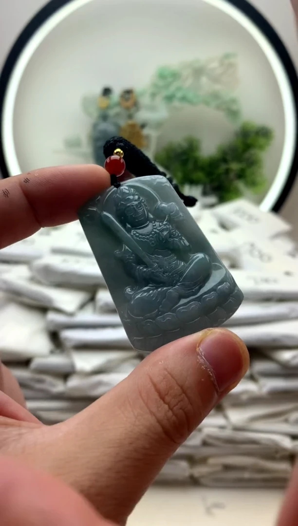 颈饰未镶嵌翡翠扣子