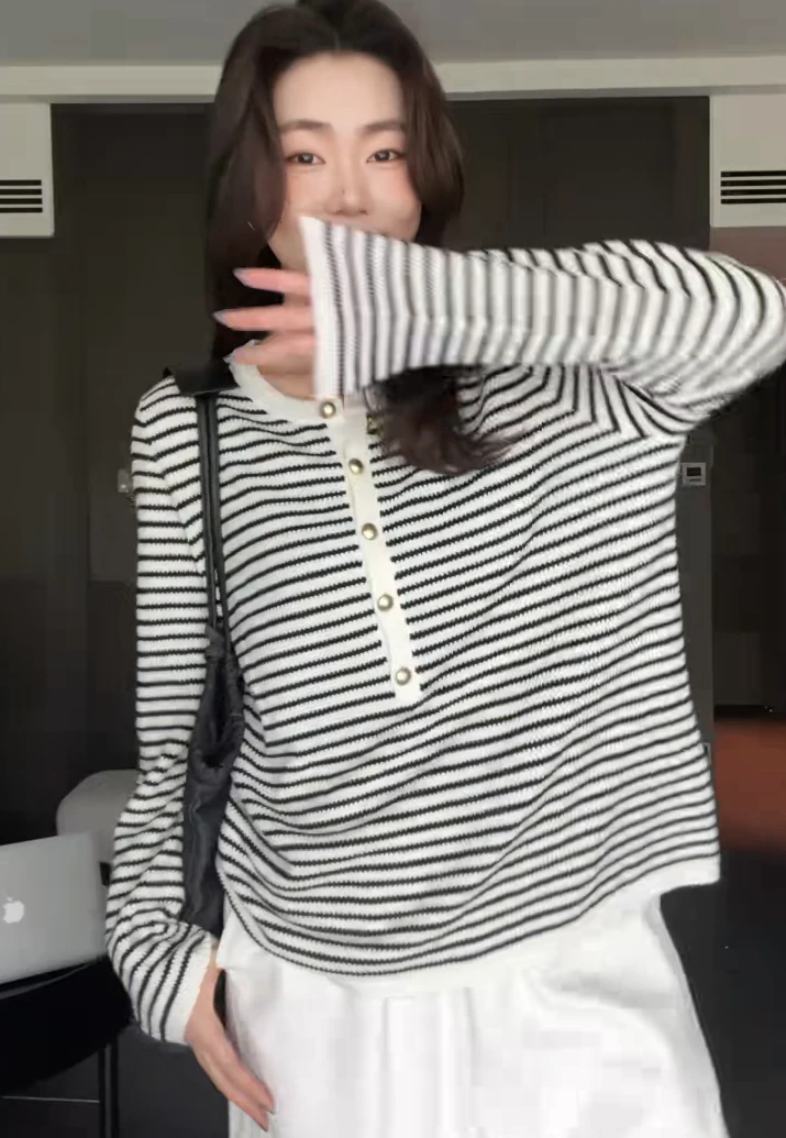 2025大码条纹拼接长袖针织衫宽松显瘦套头毛衣简约风小衫