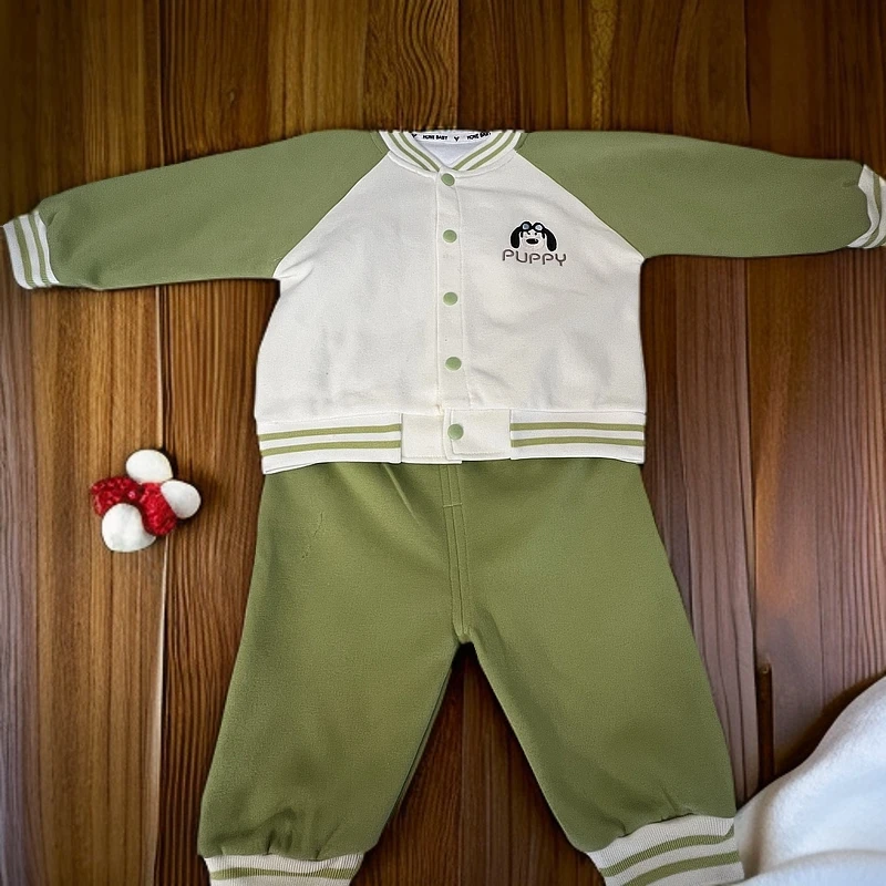 婴幼儿春款外出服套装保暖薄绒分体可爱柔软透气卡通宝宝分体套装