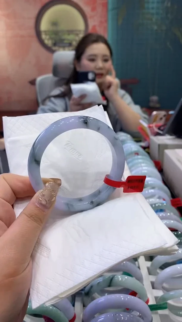 【闪购商品】翡翠手镯未镶嵌多人0011088