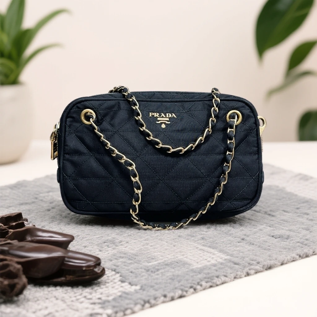 95新 Prada/普拉达  黑金布面手提包 1899 7602