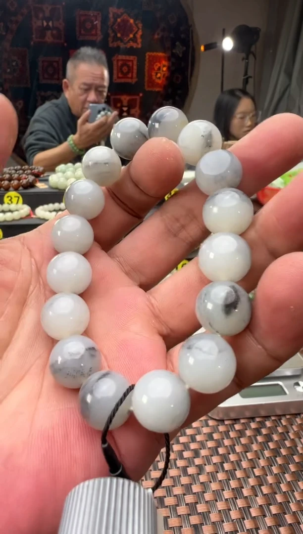 未镶嵌手串和田玉子料卡14青花手串