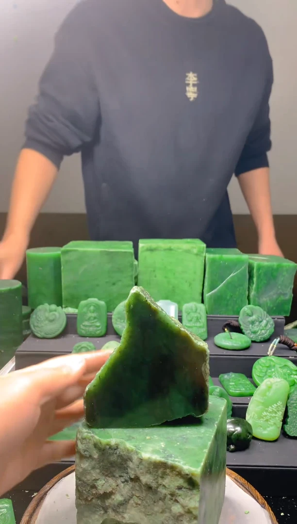 未镶嵌和田玉珠宝半成品1