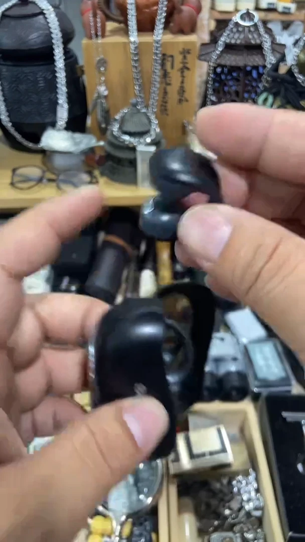 瓷片闪购商品  如图所示