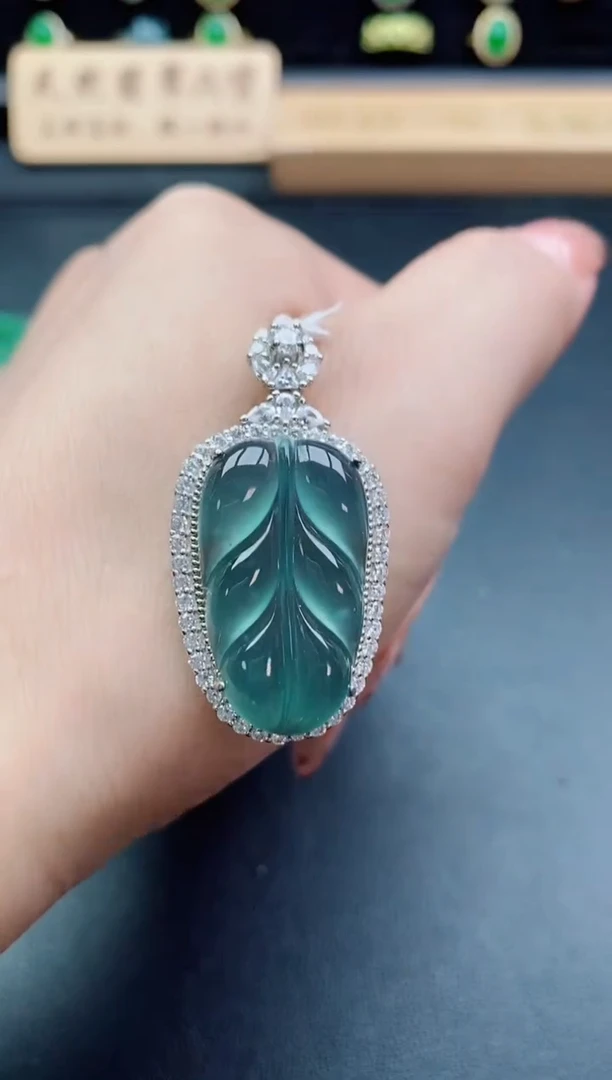 吊坠(赠链)银S925镶嵌翡翠1