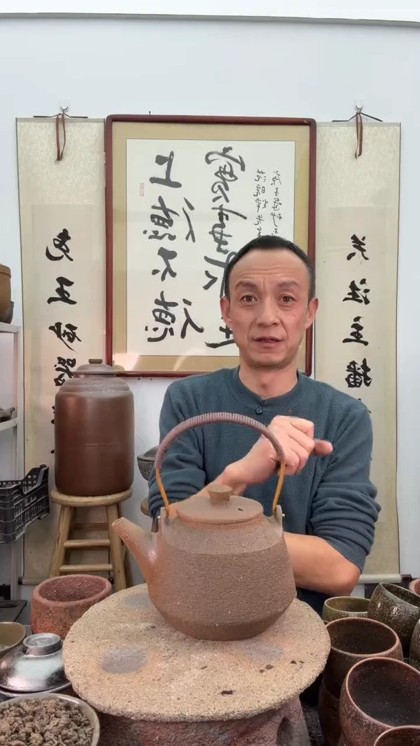 手工小菱角提梁壶非遗技艺