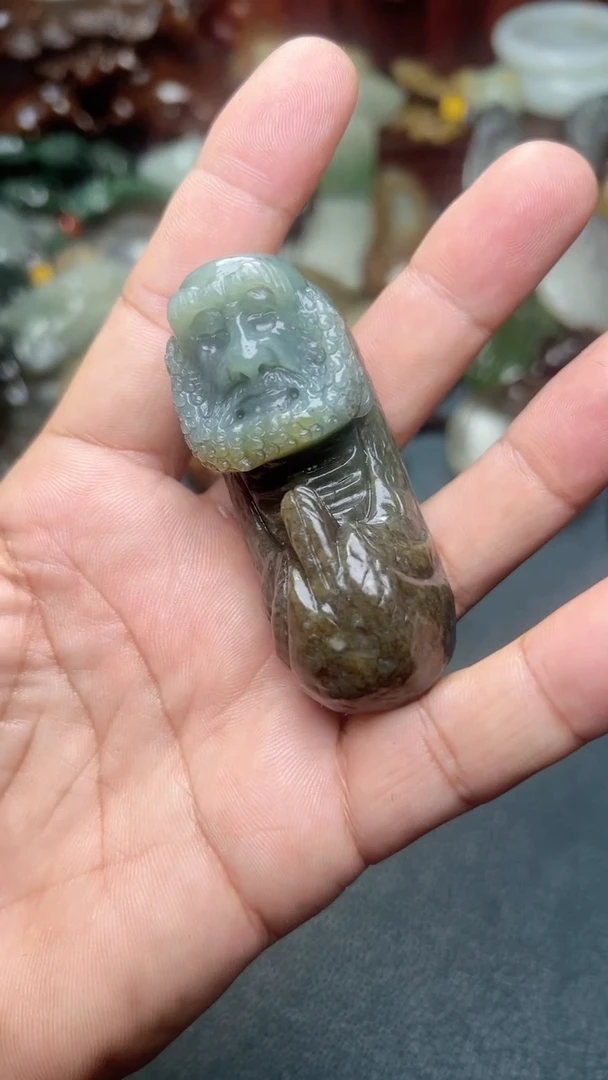 和田玉未镶嵌把件-
