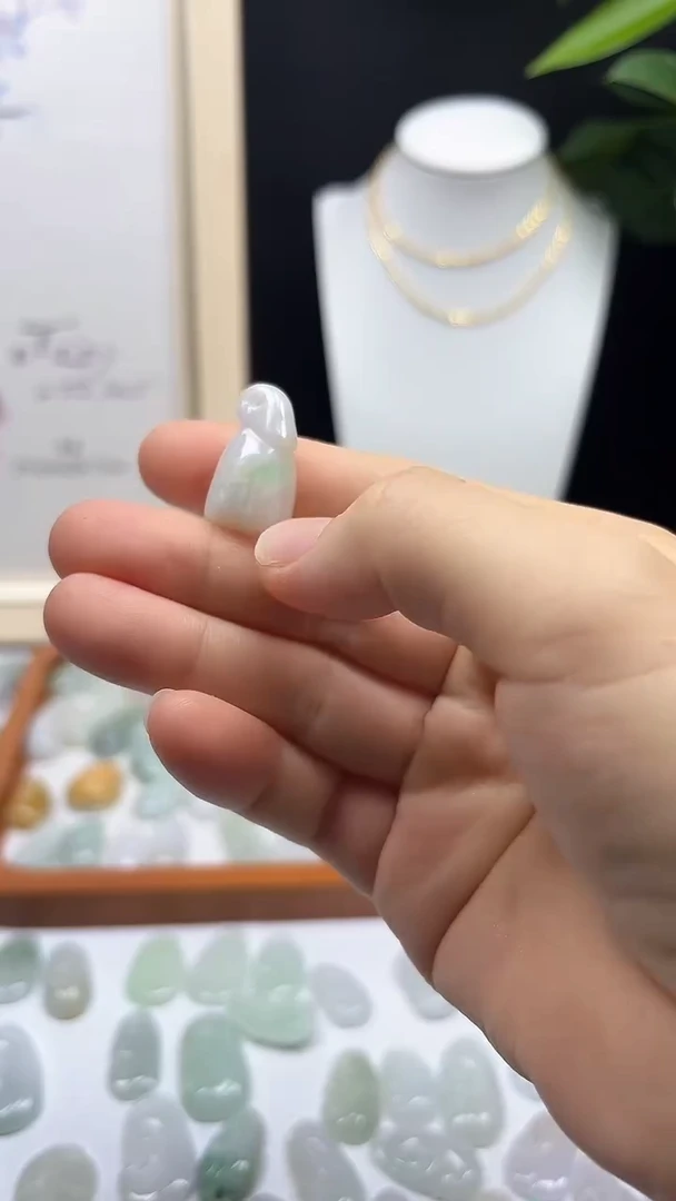 颈饰未镶嵌翡翠莲蓬4