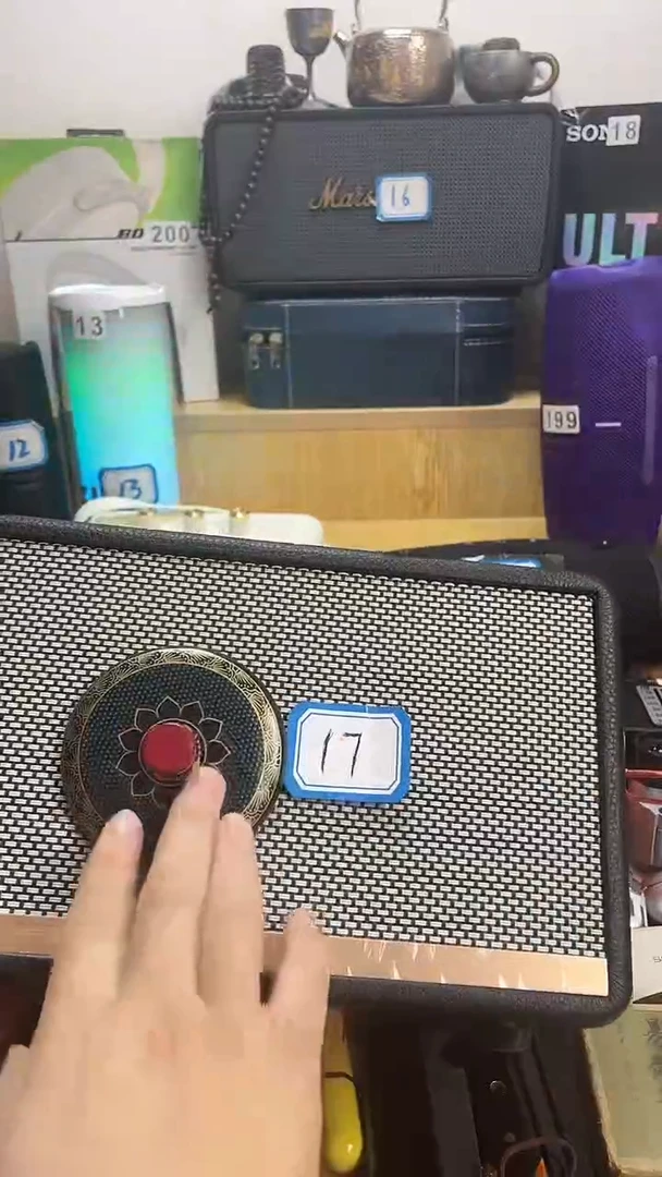 瓷片闪购商品 如图所示