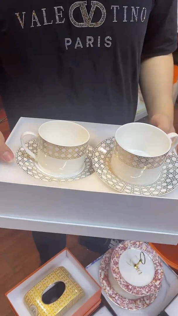 杯鸿辉家品牌瓷器，京东包邮！