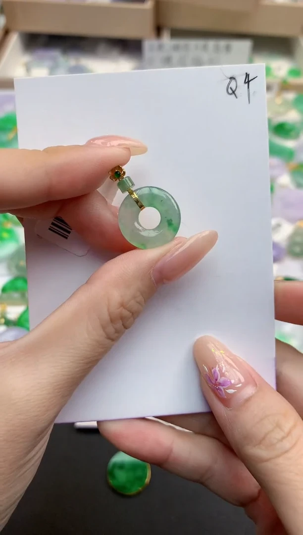 颈饰18K金镶嵌翡翠天然缅甸A货翡翠