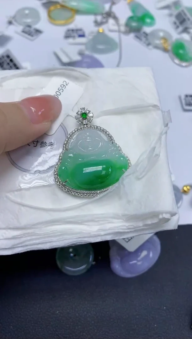 颈饰18K金镶嵌翡翠天然缅甸翡翠A货百元以上9元证书费自理
